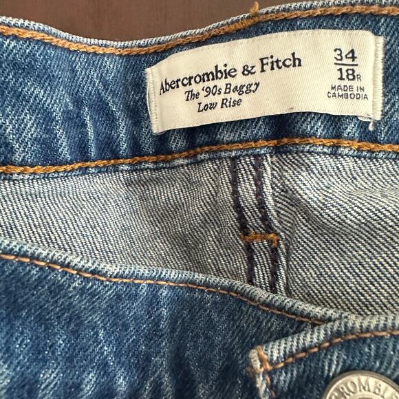 ABERCROMBIE & FITCH | 90s Baggy Low Rise Jeans Medium Wash| Size 34 / 18 - Picture 3 of 5